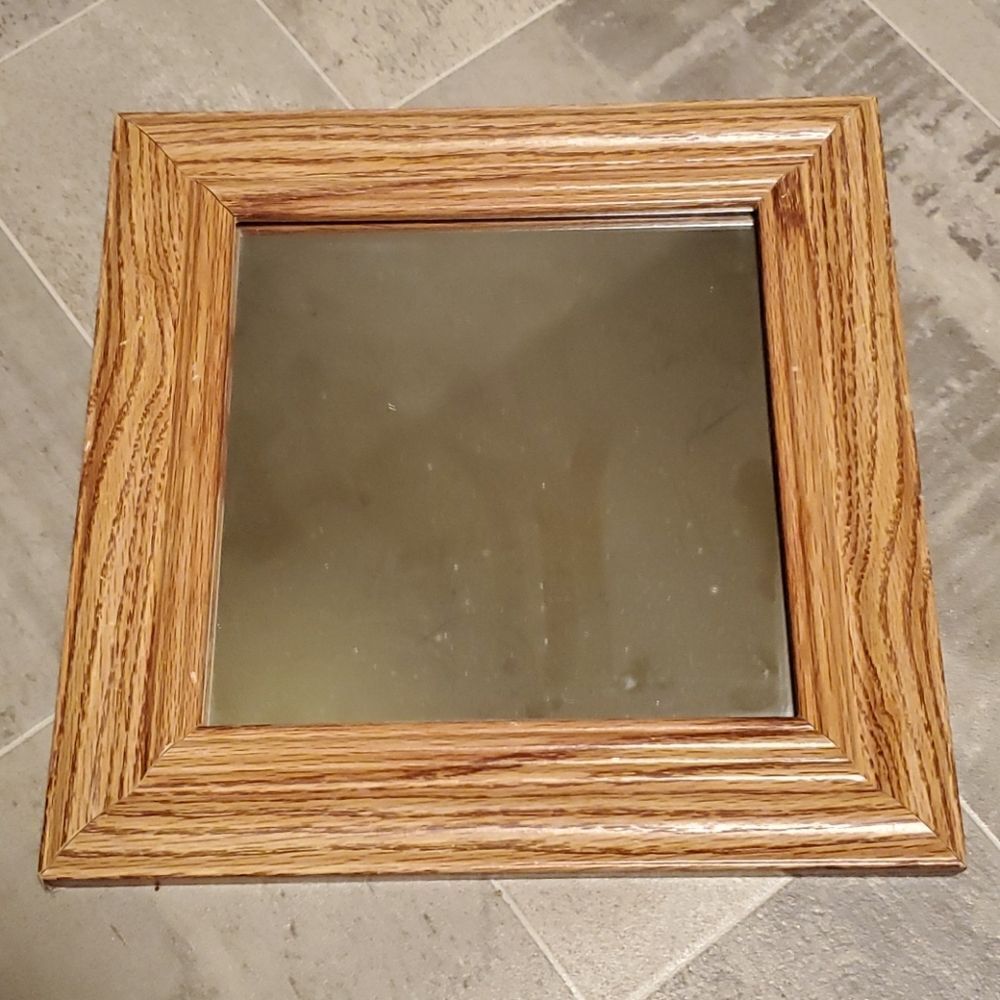 GUC Oak Square Accent Mirror